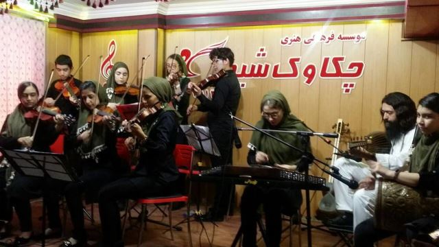 اجرای گروهی هنرجویان