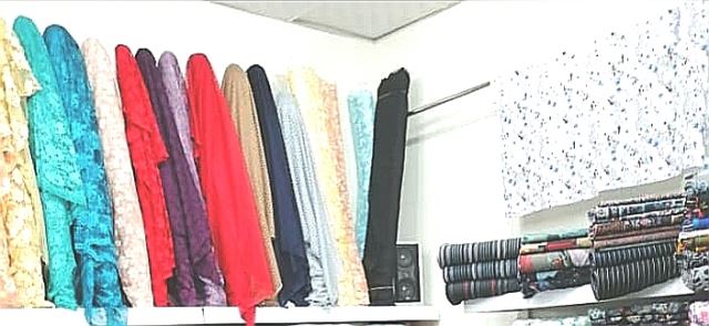 اجناس داخل مغازه