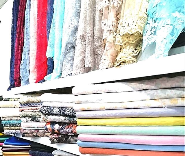 اجناس داخل مغازه