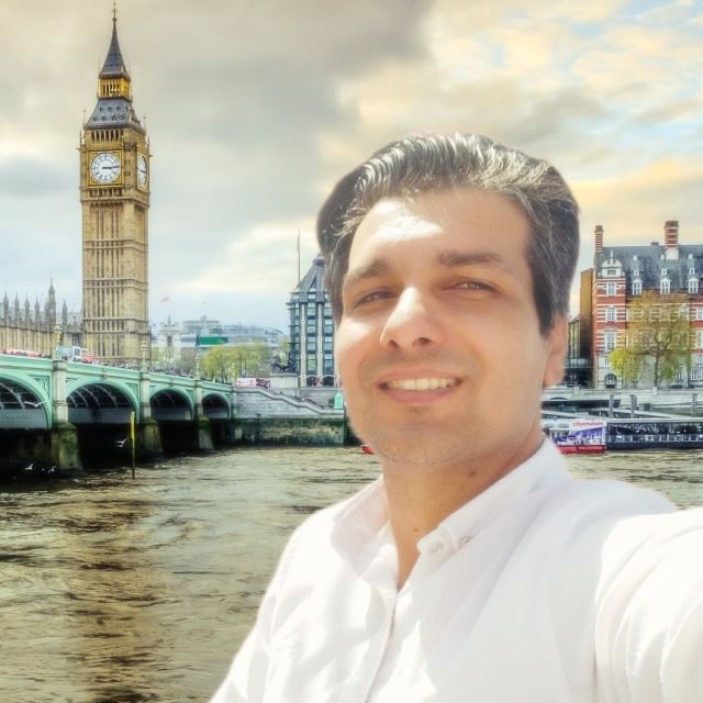 مشاور وپشتیبان فروش خدمات آی نوتیinoti