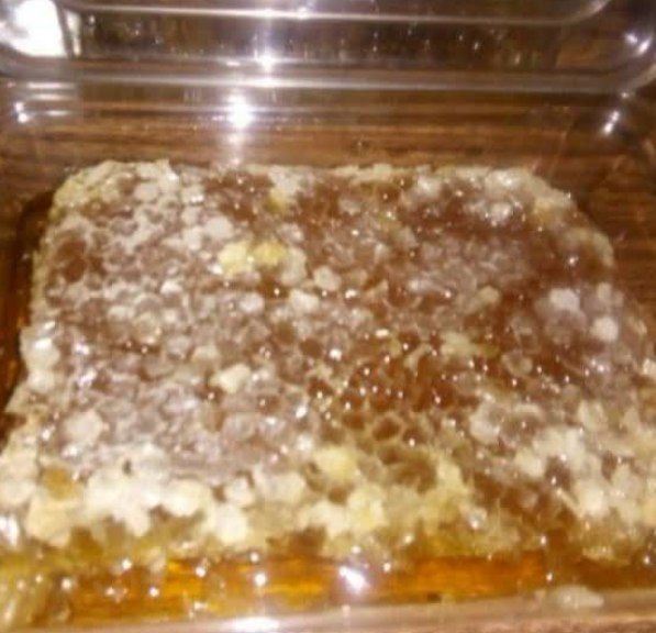 عسل طبیعی درمانی با موم