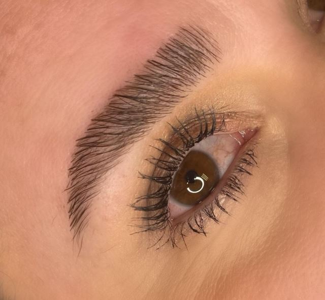 بهترین روش برای تقویت ابرو