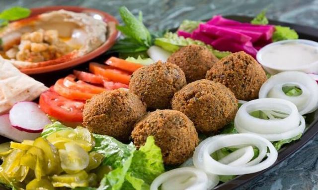 فلافل آبادان اصل در اصفهان