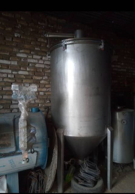 فروش غنچه گل محمدی و گلاب در کرمان