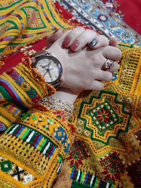 عاطفه ولایتی فر