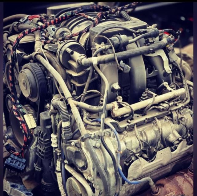 تعمیر انواع موتور خودروهای خارجی