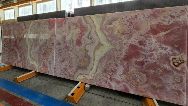 سنگ مرمر صورتی