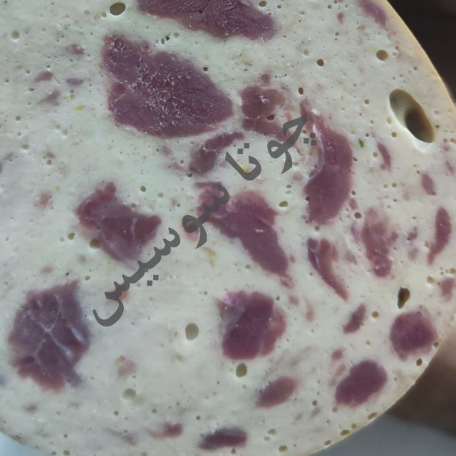ژامبون گوشت با زمینه مرغ