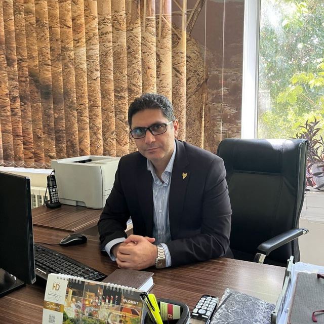 مشاور کسب و کار و کارآفرین