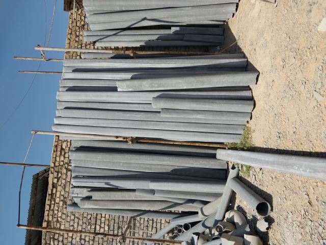 لوله سیمانی و چهارپایه