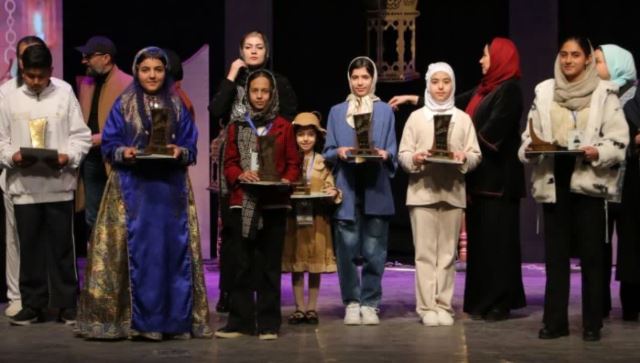 فانوس طلایی