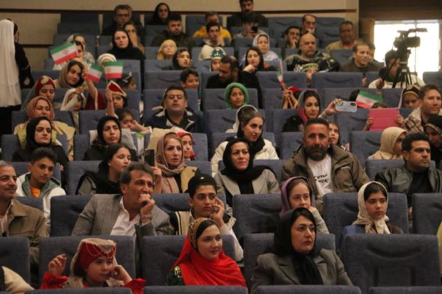 فانوس طلایی