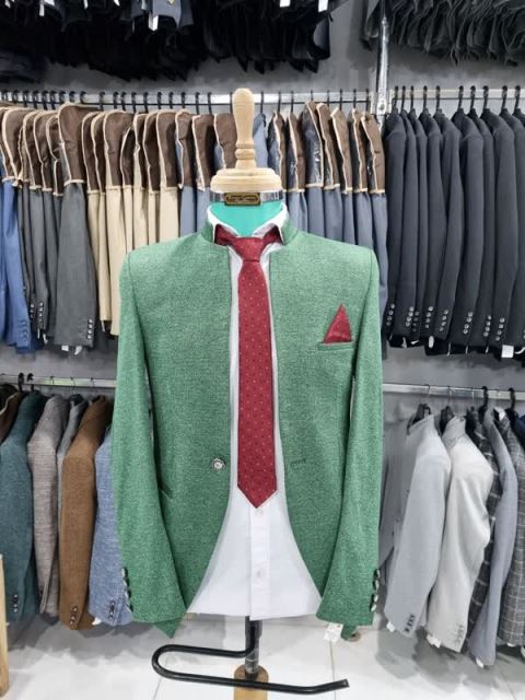 مرکز خرید کت و شلوار در اصفهان