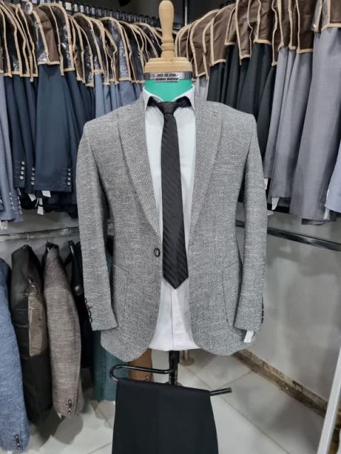 مرکز خرید کت و شلوار در اصفهان