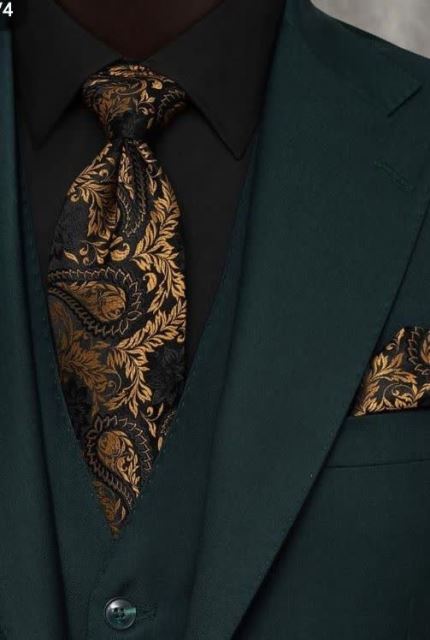 مرکز خرید کت و شلوار در اصفهان