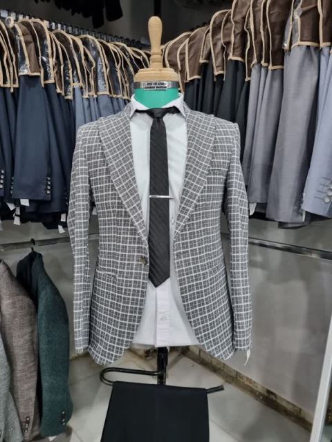 مرکز خرید کت و شلوار در اصفهان