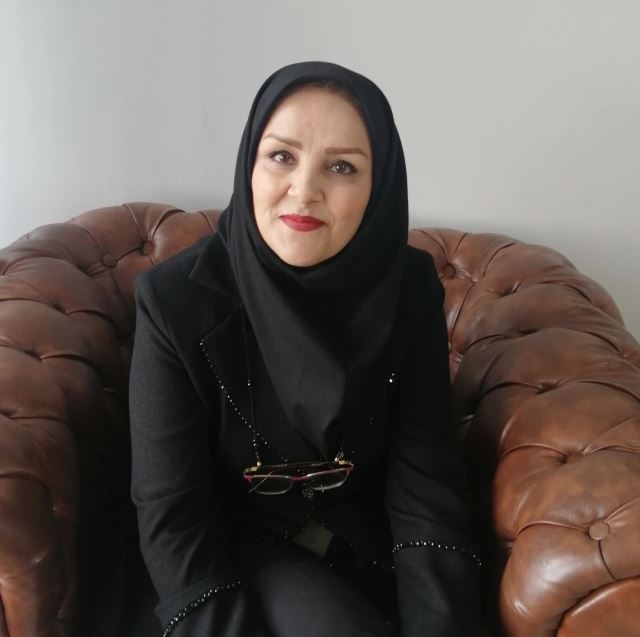 فاطمه ستوده