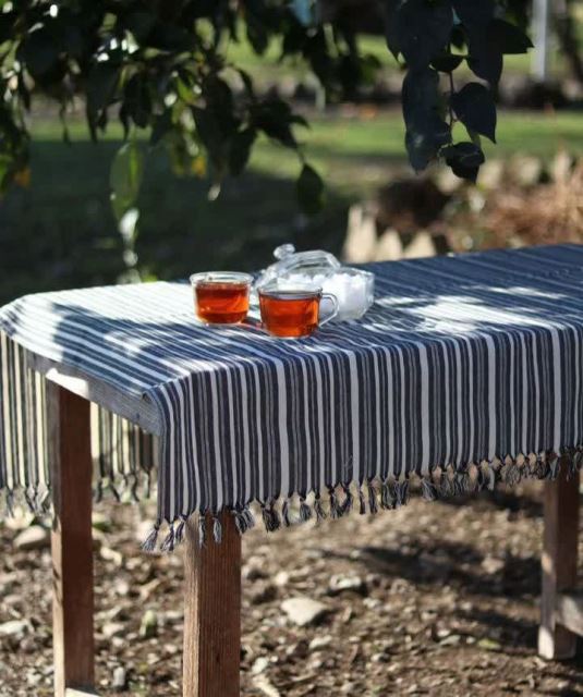 سفره سنتی ریشه دار 