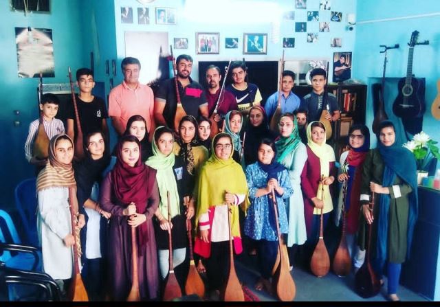 هنرجویان آموزشگاه موسیقی دلنوازان اسفراین 
