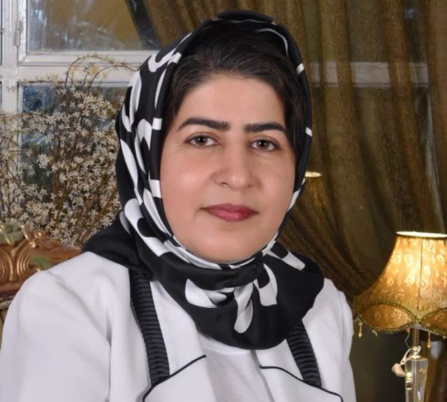 سمیه نقوی 