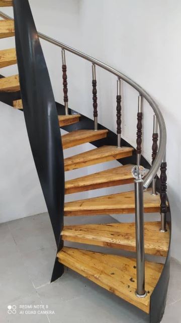 نرده پله گردون