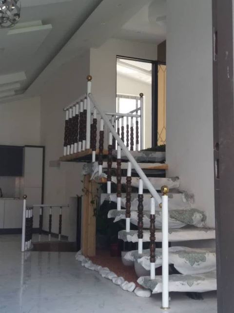 نرده چوب دو سر گلابی