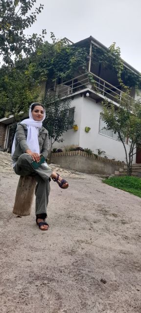 زهرا عسگری