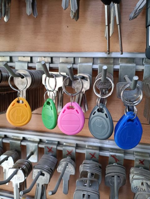 کپی انواع تگ درب و آسانسور