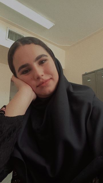 کارشناس شرکت G.T.N.A مهنا جافری 