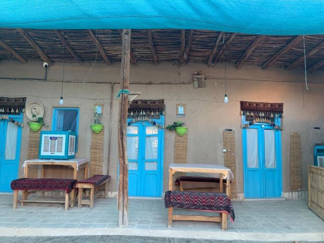 بالکن بین اتاق دل و دلبر