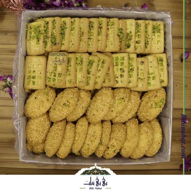 نان پسته ای و کنجدی 