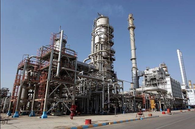 Buying and selling Iranian crude oil