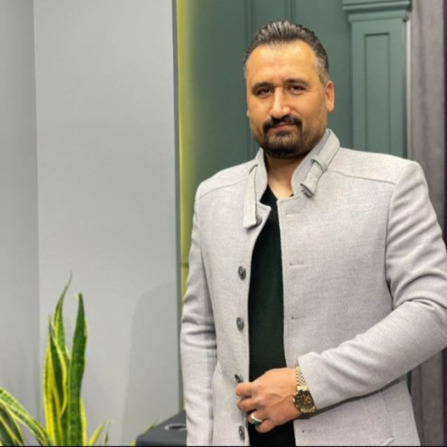 کارشناس ومشاورفروش شرکت گسترش طراحان نقش الماس