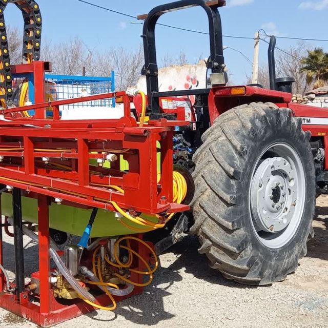 دستگاه پشت تراکتوری