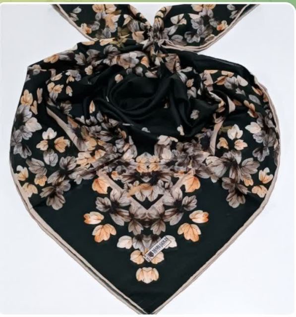 روسری نخی گلدار