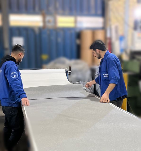 چسبدار کردن اسفنج