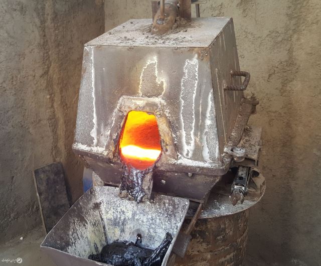 دستگاه قالکاری