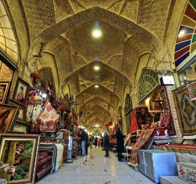 بازار وکیل