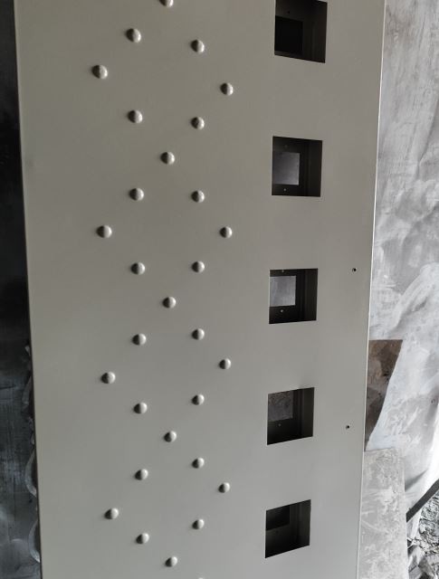 رنگ کوره ای درب آسانسور در رشت کارگاه لیان