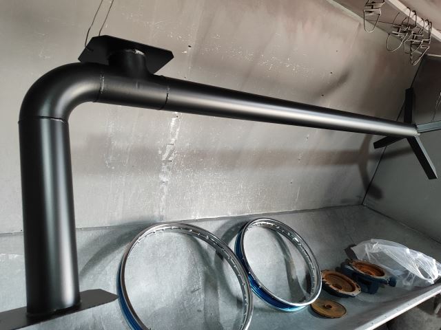 رنگ کوره ای قطعات دوربین مداربسته در کارگاه لیان