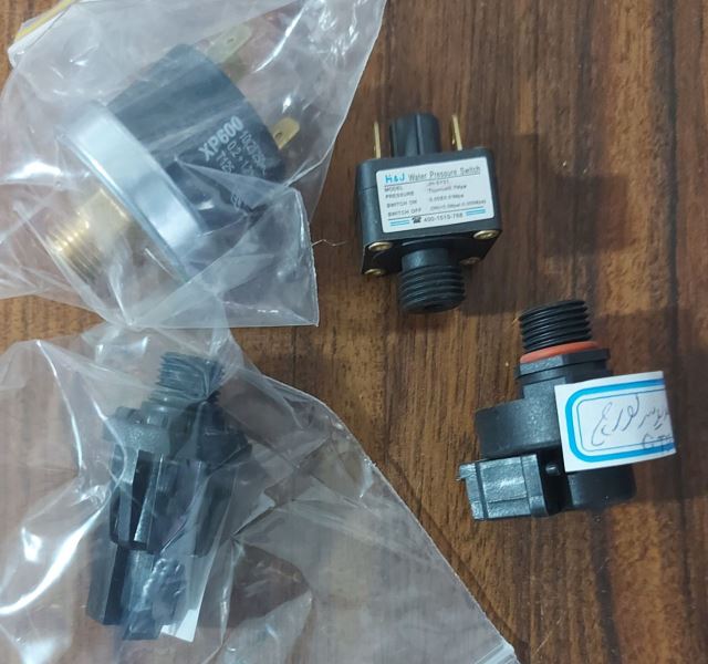 انواع کلید حداقل فشار آب و ترانسدیوسر پکیج