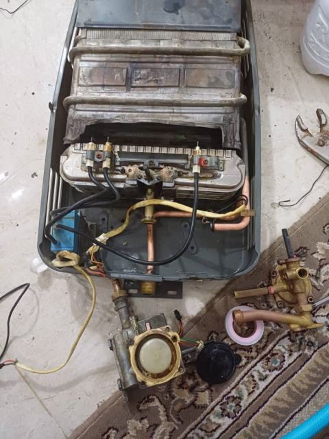 تعمیر آبگرمکن بوتان در اصفهان دیواری