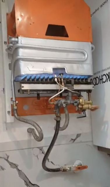 نصب وسرویس آبگرمکن بوتان در اصفهان