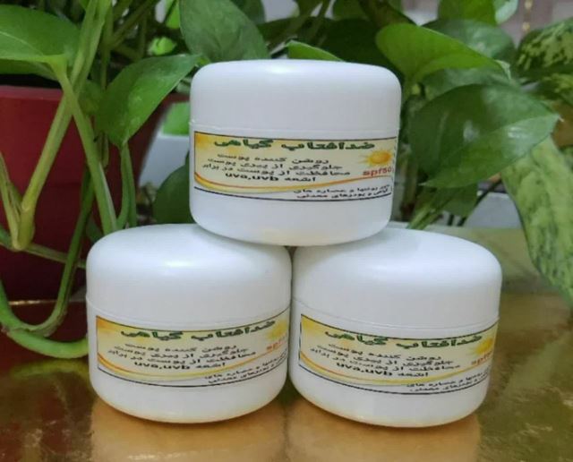 کرم ضدآفتاب گیاهی بی رنگ 