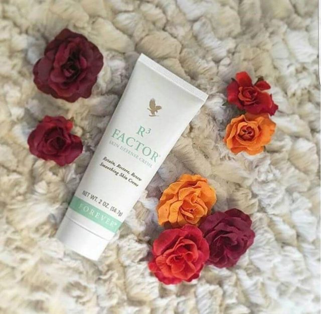 کرم اسید میوه و باز سازی کننده سلولهای پوست