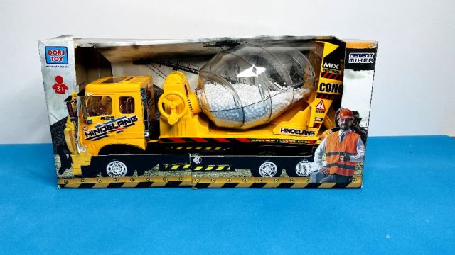 ماشین اسباب بازی