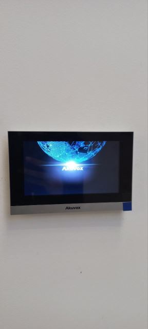 تاچ پنل هوشمند برند اکووکس