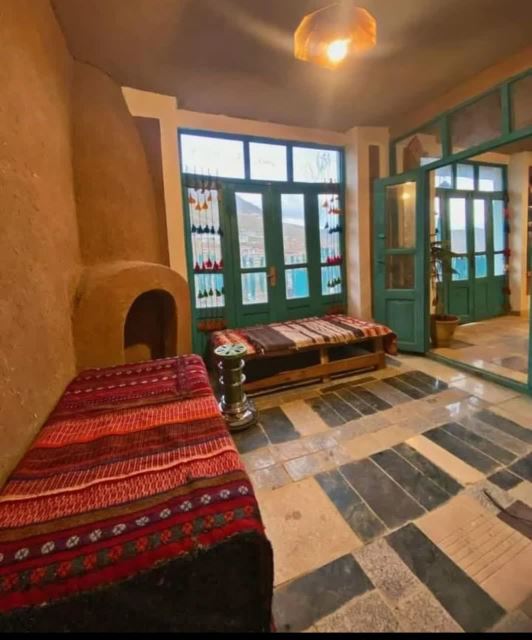 بومگردی وکافه