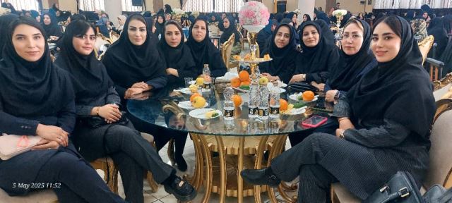 بهترین دبیر ریاضی در آبیک