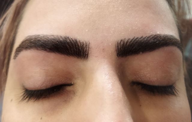 پیرایش ابرو و صورت